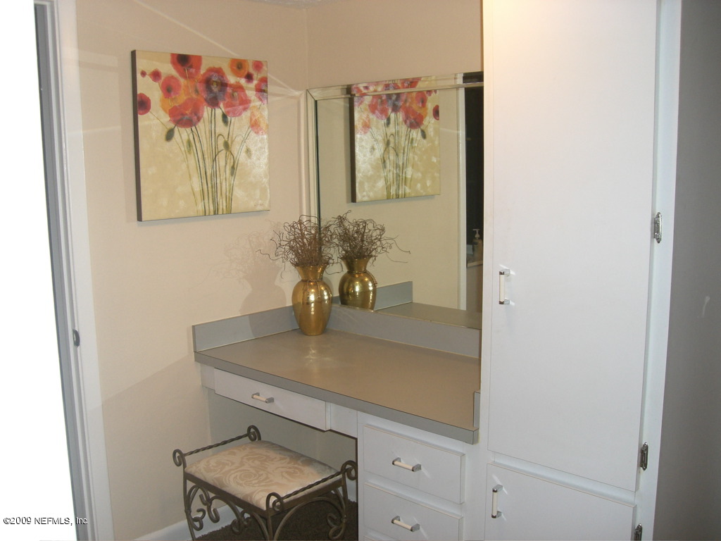 6830 Sans Souci Road Jacksonville, FL 32216 - Photo 17 of 18 Dressing Area