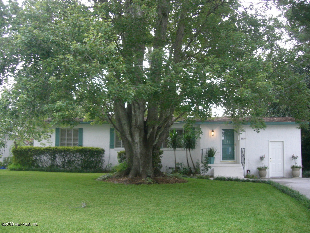 6830 Sans Souci Road Jacksonville, FL 32216 - Photo 3 of 18 Front