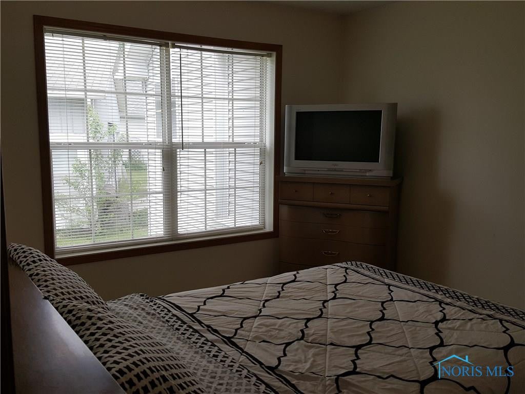 1755 Ambleside Road Oregon, OH 43616 - Photo 14 of 18 Gallery Image 14