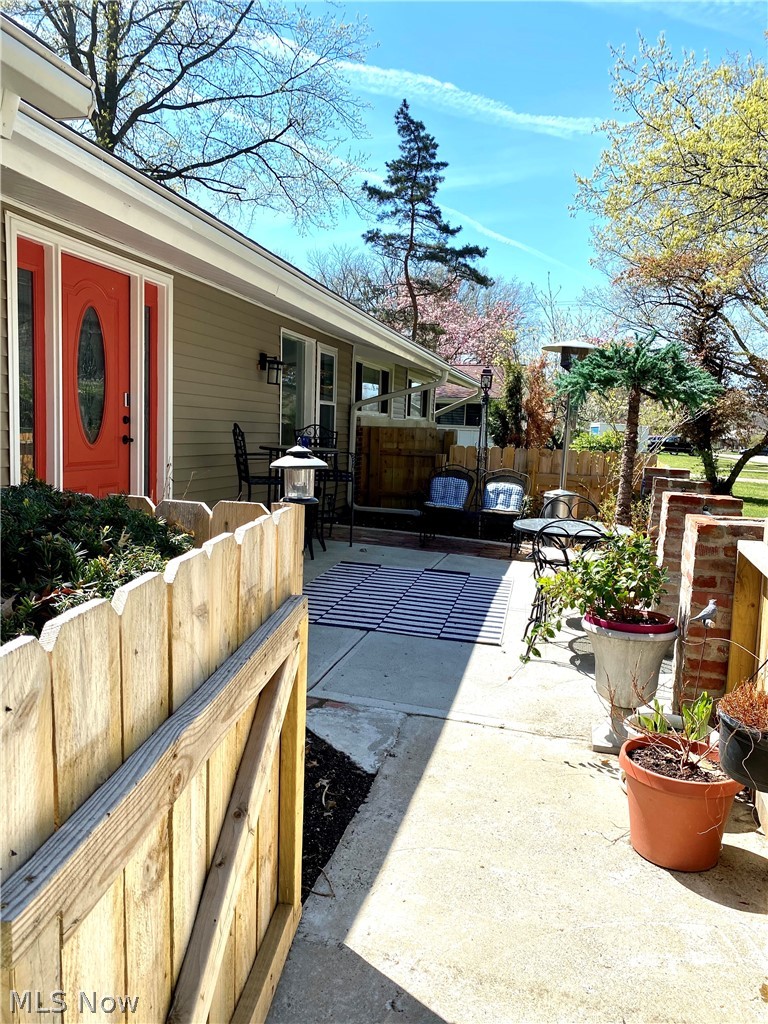 15592 Henley Road Cleveland, OH 44112 - Photo 24 of 35