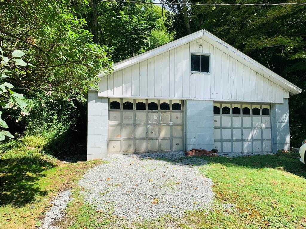 2 car detached garage