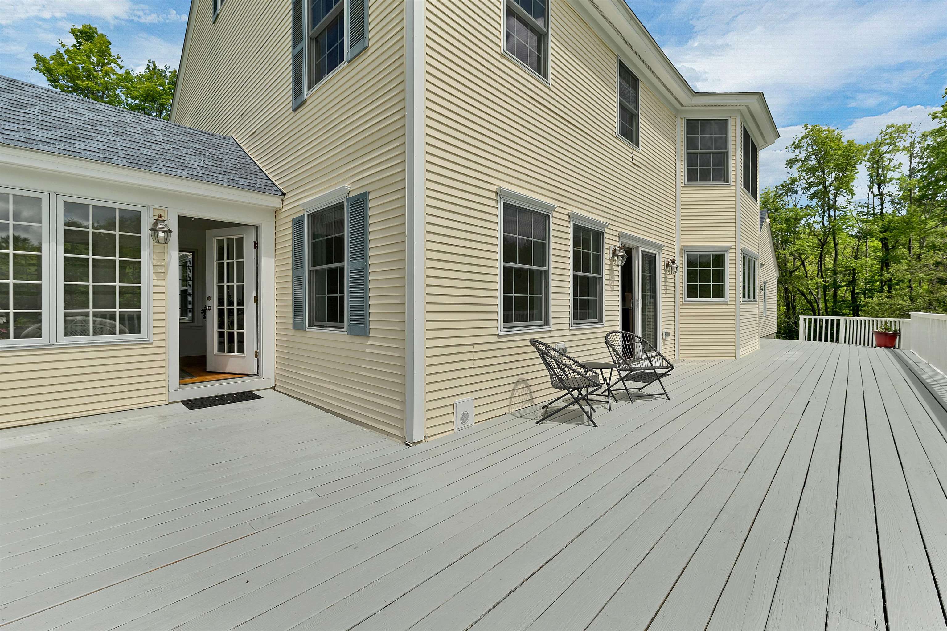 25 Wolfeboro Road Hanover, NH 03750 - Photo 11 of 49