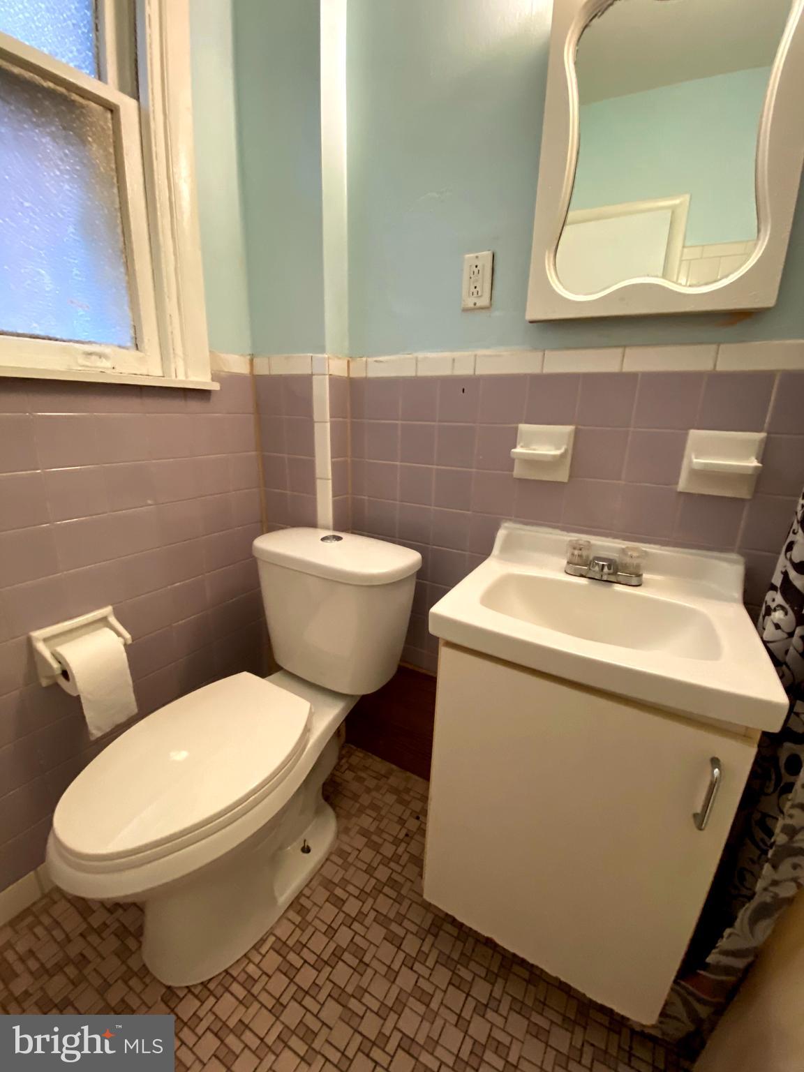 438 Long Lane Upper Darby, PA 19082 - Photo 12 of 39