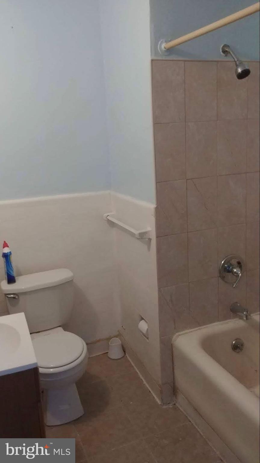 438 Long Lane Upper Darby, PA 19082 - Photo 15 of 39