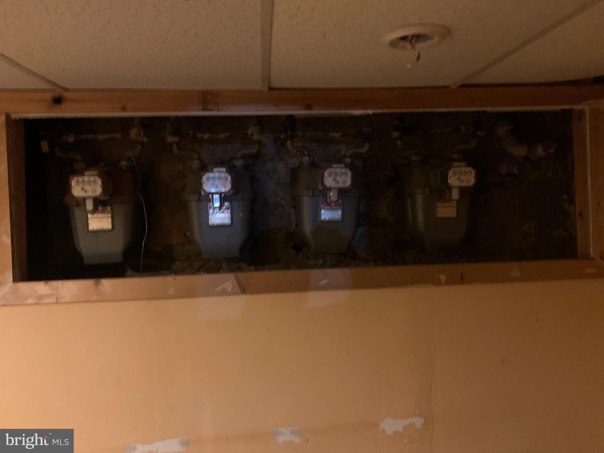 438 Long Lane Upper Darby, PA 19082 - Photo 34 of 39