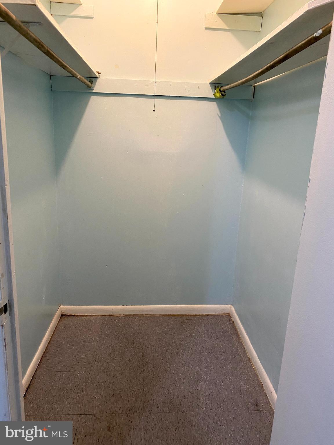 438 Long Lane Upper Darby, PA 19082 - Photo 5 of 39