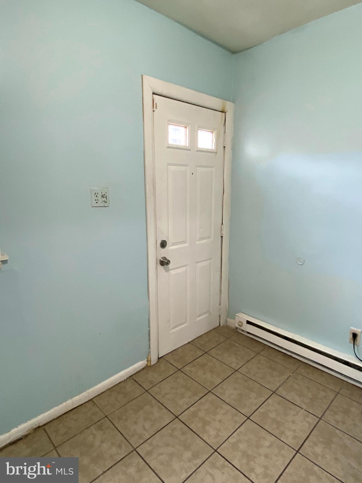 438 Long Lane Upper Darby, PA 19082 - Photo 9 of 39