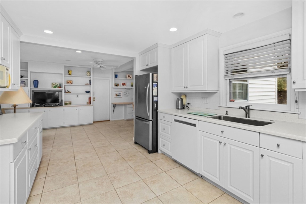 116 Winslow Road Newton, MA 02461 - Photo 4 of 18