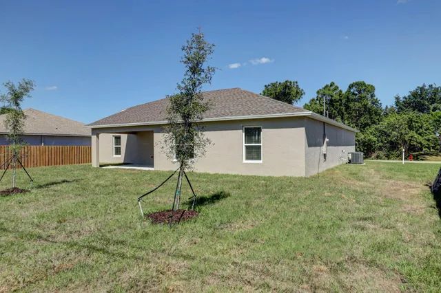 $2,695 | 3425 Southwest Europe Street, Port St. Lucie, FL 34953