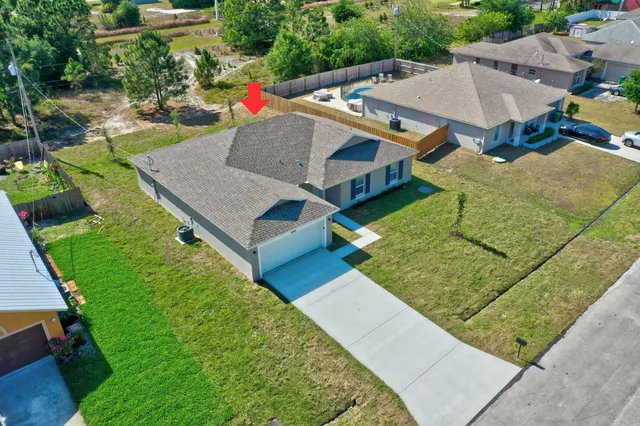 $2,695 | 3425 Southwest Europe Street, Port St. Lucie, FL 34953