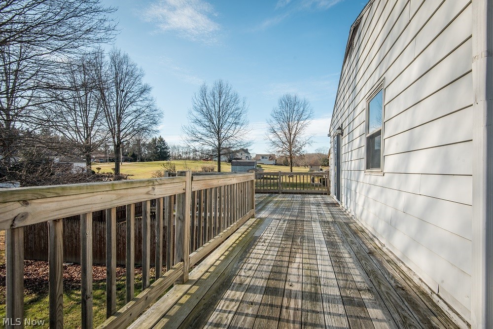 4812 Jupiter Road Akron, OH 44319 - Photo 4 of 24 Side Deck