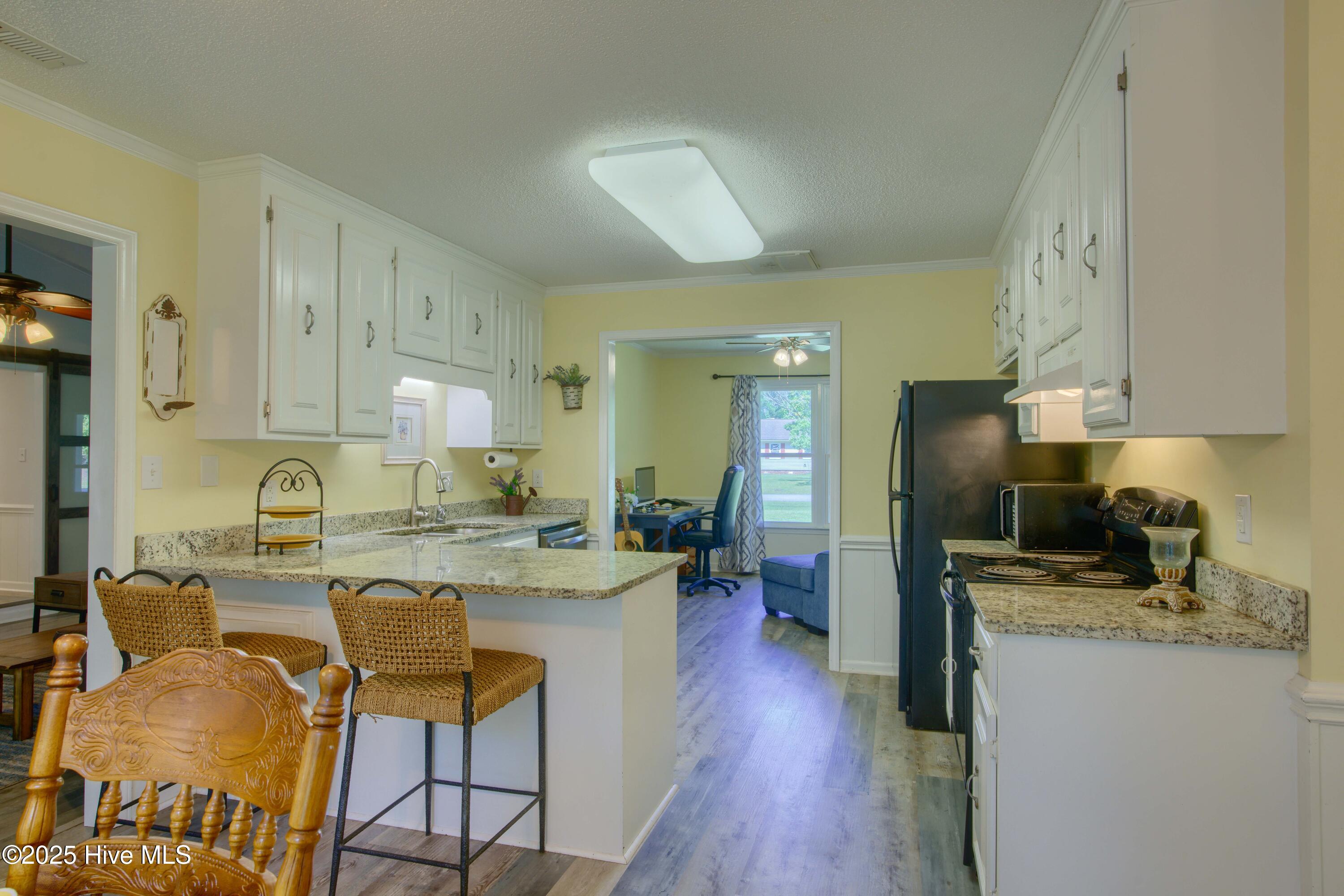 102 Ridgewood Trail New Bern, NC 28560 - Photo 14 of 66 102 Ridgewood - Interior - Edited_13