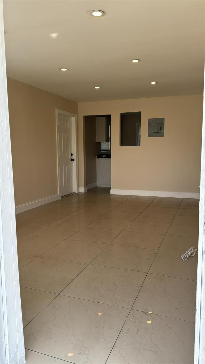 3734 Avenue South Riviera Beach, FL 33404 - Photo 2 of 13 Photo 2