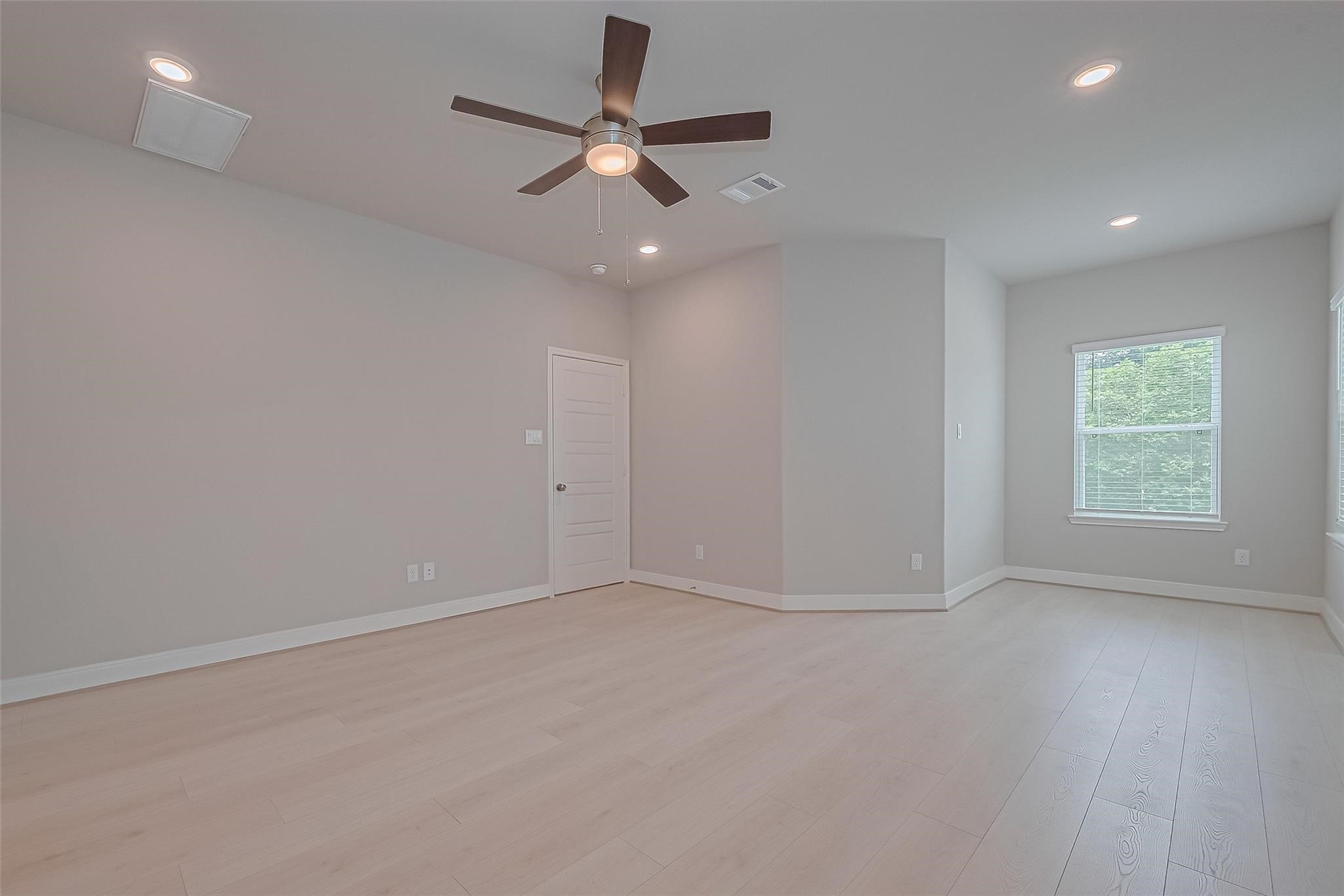 8917 Grovner Place Houston, TX 77080 - Photo 18 of 44