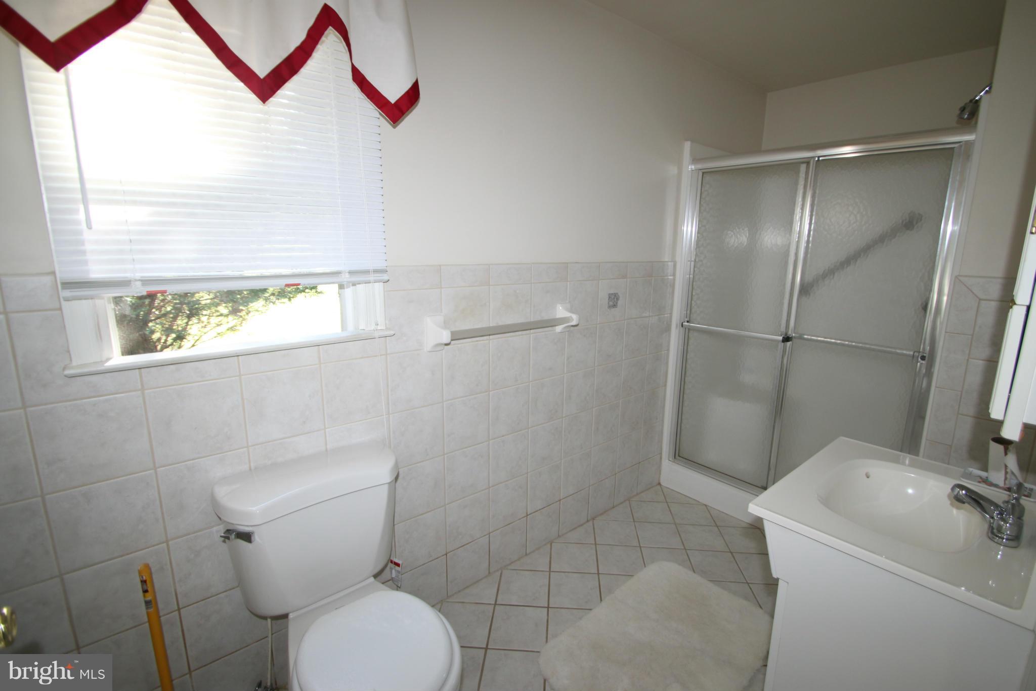 14431 Seneca Road Germantown, MD 20874 - Photo 15 of 23 Bath