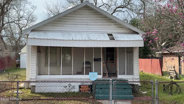 $45,000 | 512 South Young Street, Abbeville, LA 70510