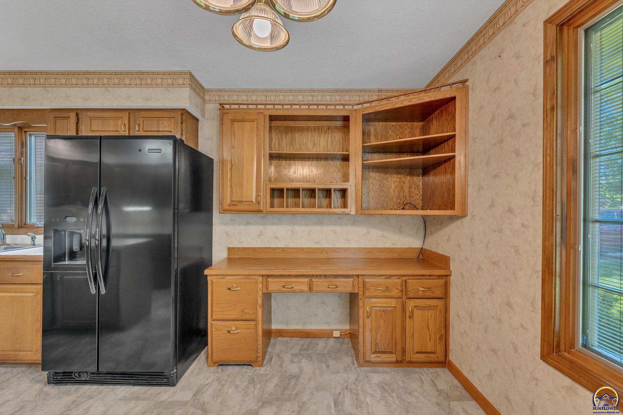 5973 Southwest 31st Street Topeka, KS 66614 - Photo 24 of 38