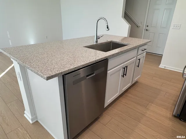 $2,500 | 5894 Butterfield Court, Bettendorf, IA 52722