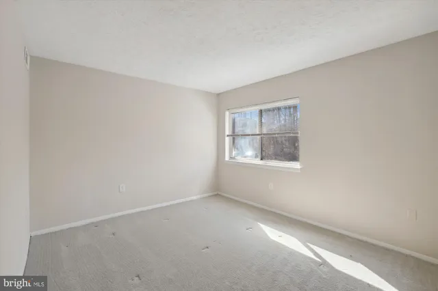 $2,250 | 12305 Braxfield Court, Unit 406, Rockville, MD 20852