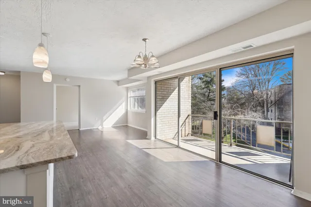 $2,250 | 12305 Braxfield Court, Unit 406, Rockville, MD 20852