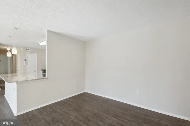 $2,250 | 12305 Braxfield Court, Unit 406, Rockville, MD 20852