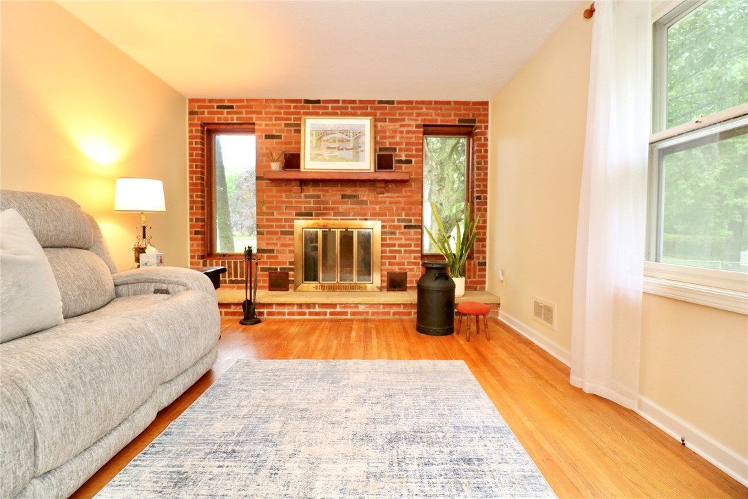 1096 Everwild View Webster, NY 14580 - Photo 3 of 46