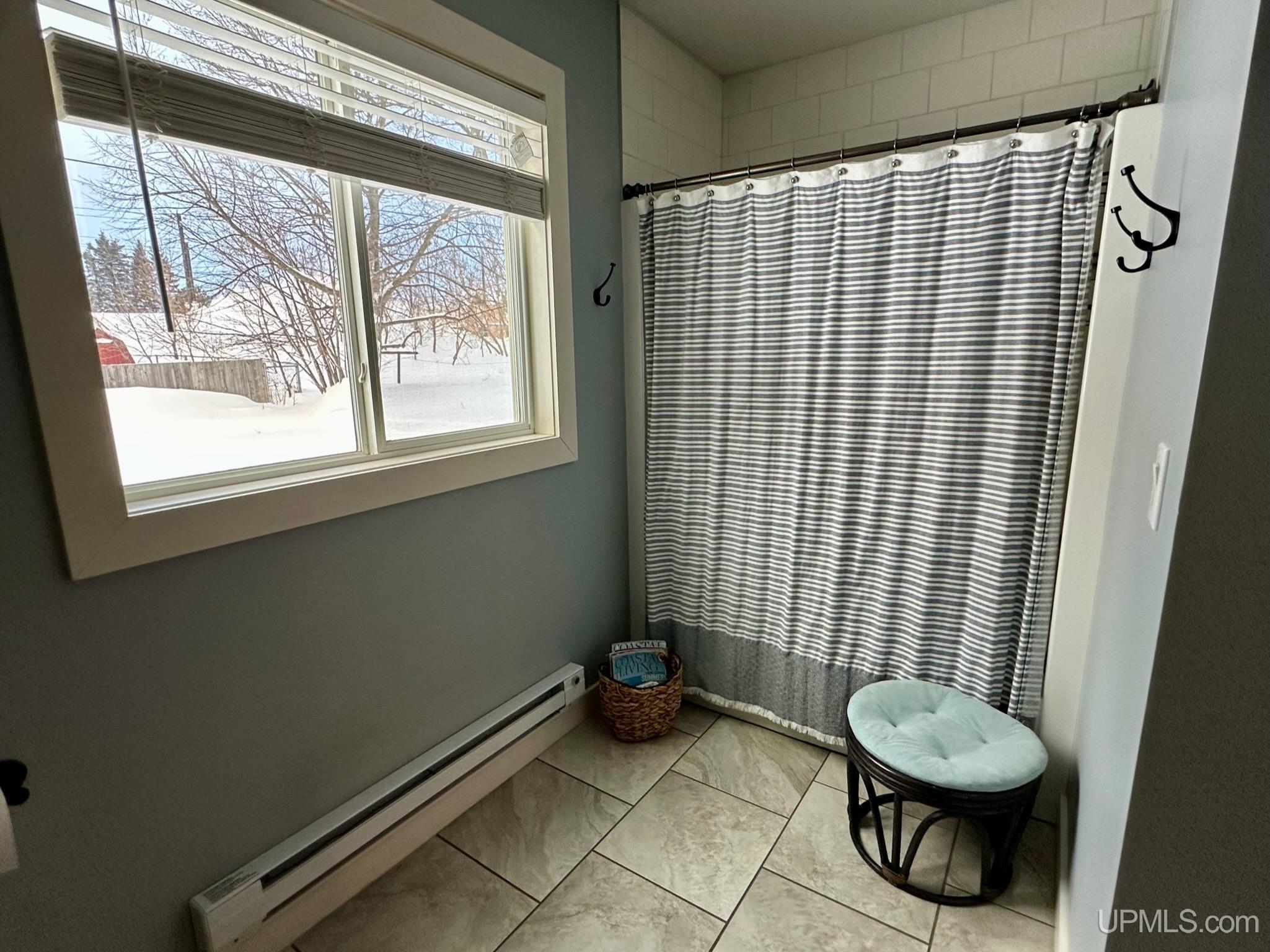 415 Kearsarge Street Calumet, MI 49913 - Photo 37 of 48