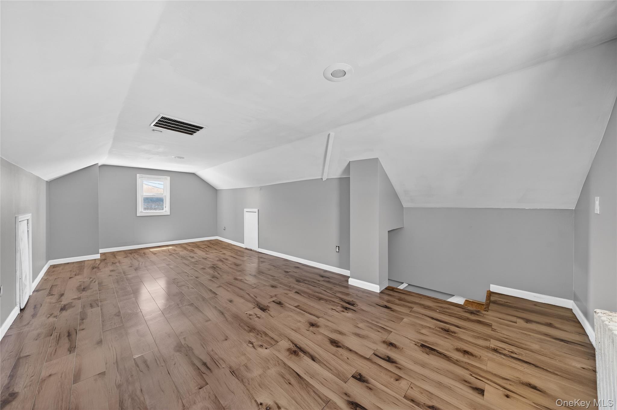 86 Remsen Avenue Hempstead, NY 11550 - Photo 12 of 27