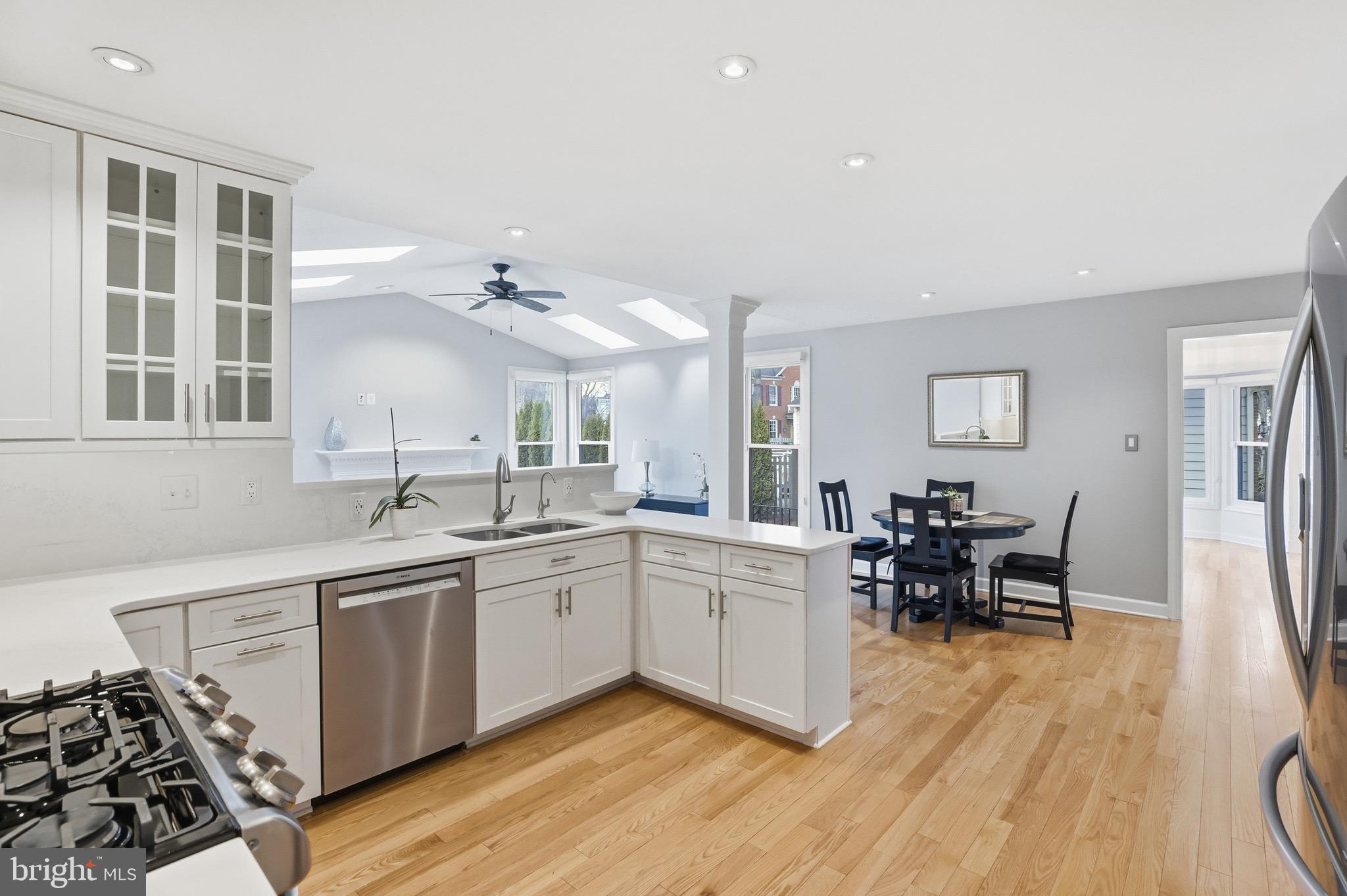 13222 Maplecrest Drive Potomac, MD 20854 - Photo 16 of 61