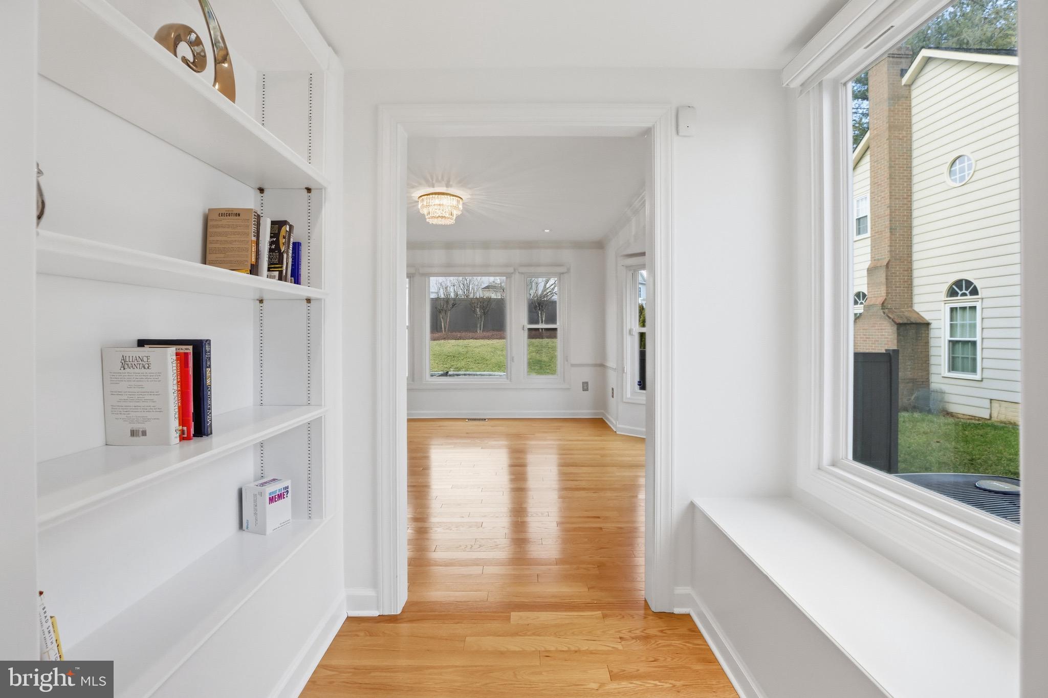 13222 Maplecrest Drive Potomac, MD 20854 - Photo 8 of 61