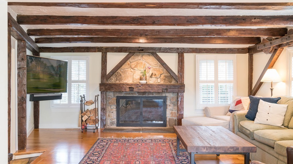 27 Main Street Dover, MA 02030 - Photo 7 of 22