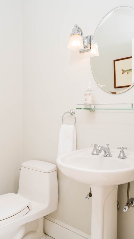 27 Main Street Dover, MA 02030 - Photo 9 of 22