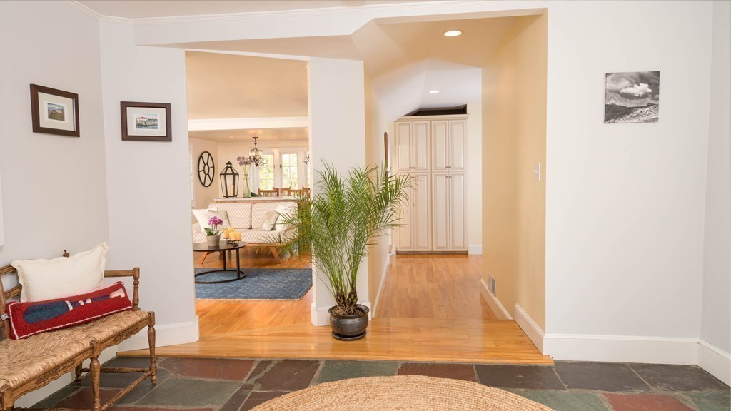 27 Main Street Dover, MA 02030 - Photo 10 of 22