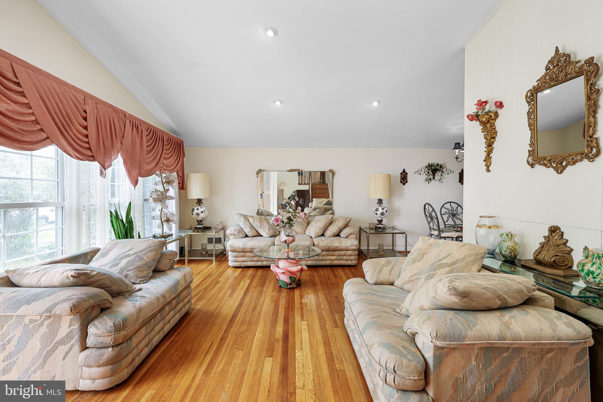 13206 May Court Silver Spring, MD 20906 - Photo 5 of 39