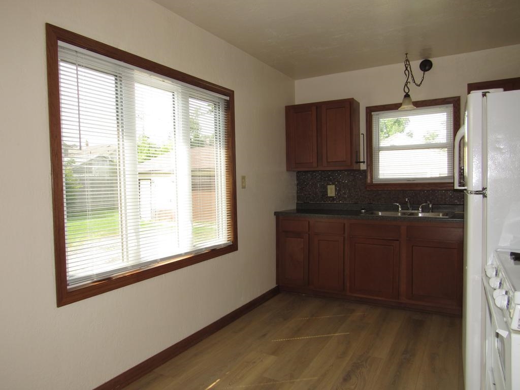 1007 Harrison Street Superior, WI 54880 - Photo 5 of 28 Gallery Image 5