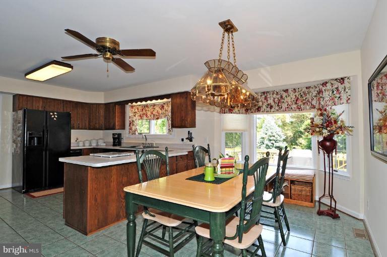 14310 Mt Oak Road Bowie, MD 20721 - Photo 13 of 30 Breakfast Area