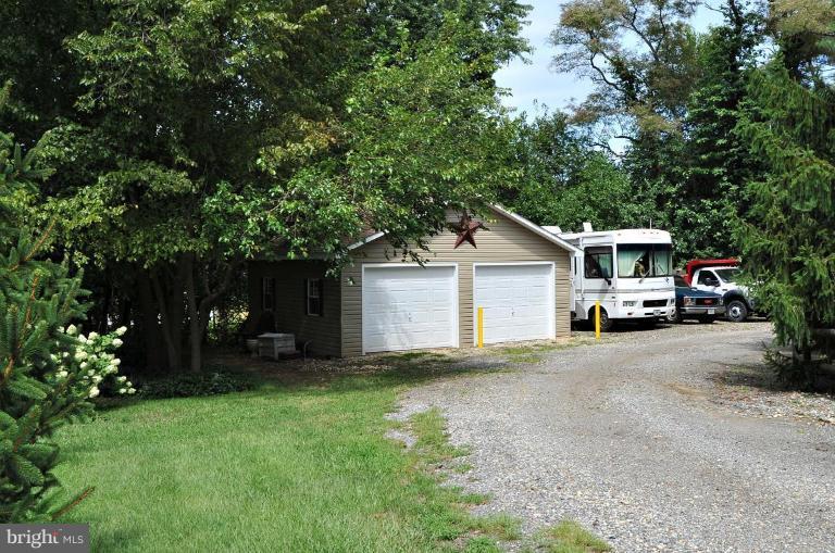 14310 Mt Oak Road Bowie, MD 20721 - Photo 7 of 30 Garage 2
