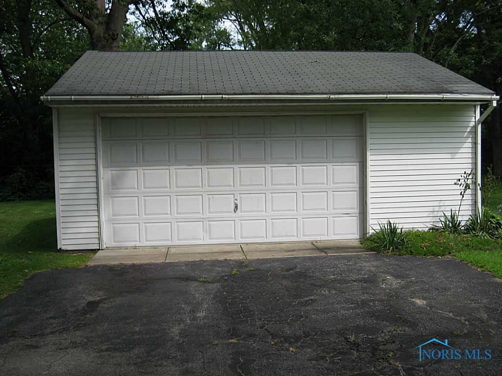 906 Vanderbilt Road Toledo, OH 43615 - Photo 13 of 18 Gallery Image 13