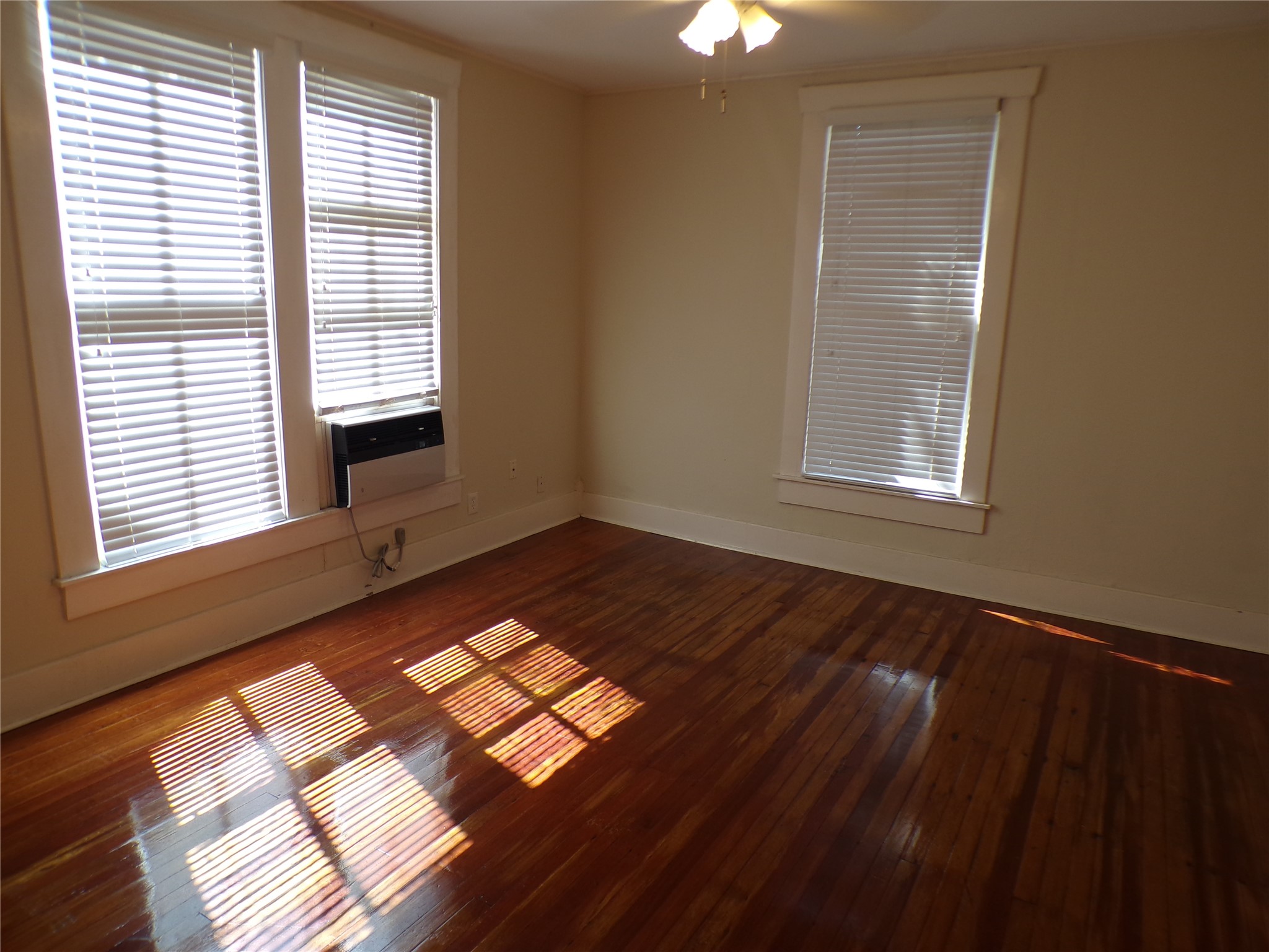 3416 Morrison Street, Unit 6 Houston, TX 77009 - Photo 7 of 32