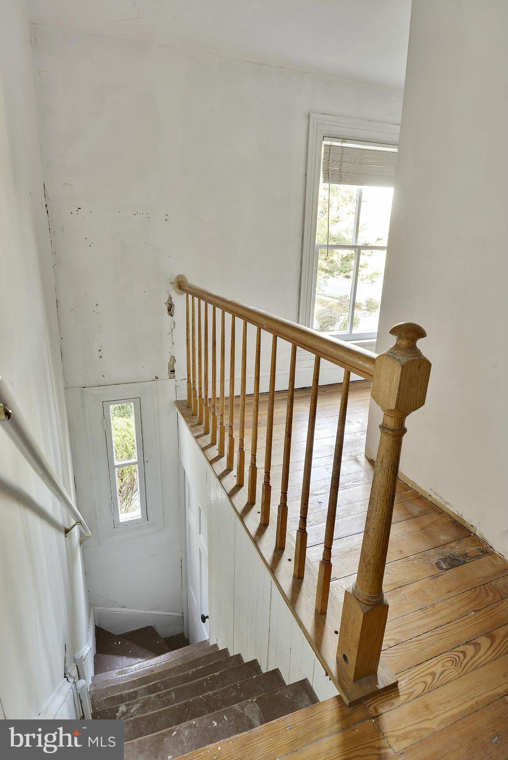 13938 Layhill Road Silver Spring, MD 20906 - Photo 22 of 27 Back staircase