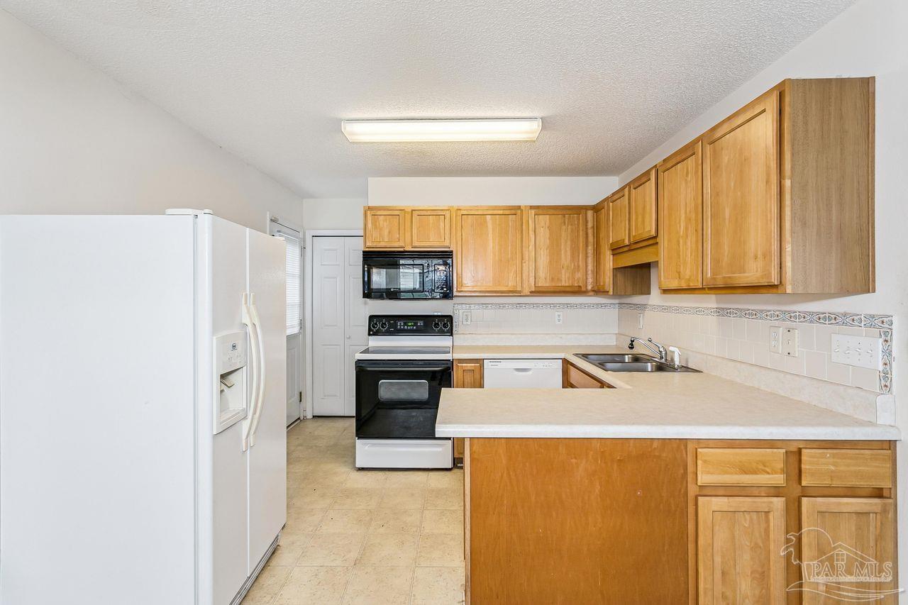 5351 Arrowhead Road Pensacola, FL 32507 - Photo 13 of 25