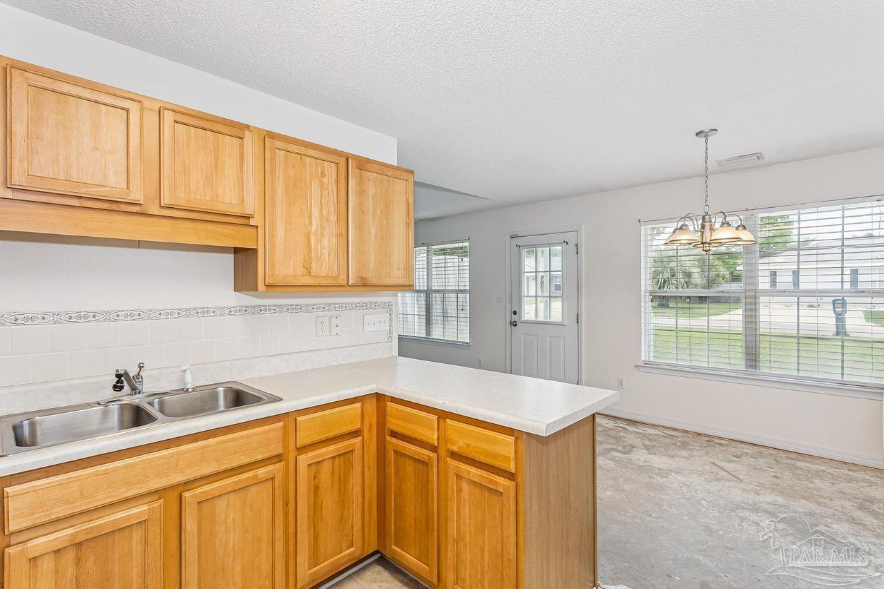 5351 Arrowhead Road Pensacola, FL 32507 - Photo 15 of 25