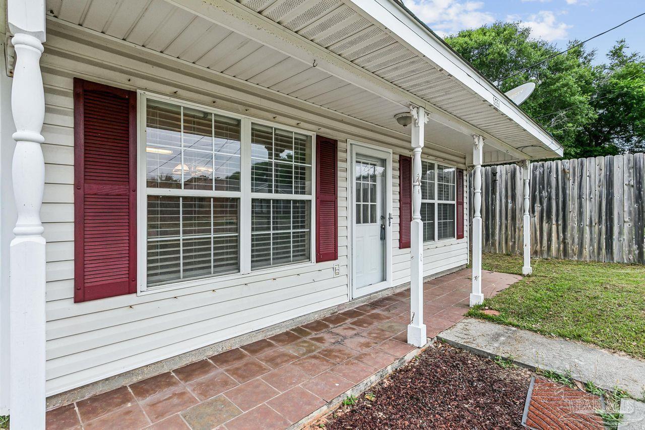 5351 Arrowhead Road Pensacola, FL 32507 - Photo 3 of 25