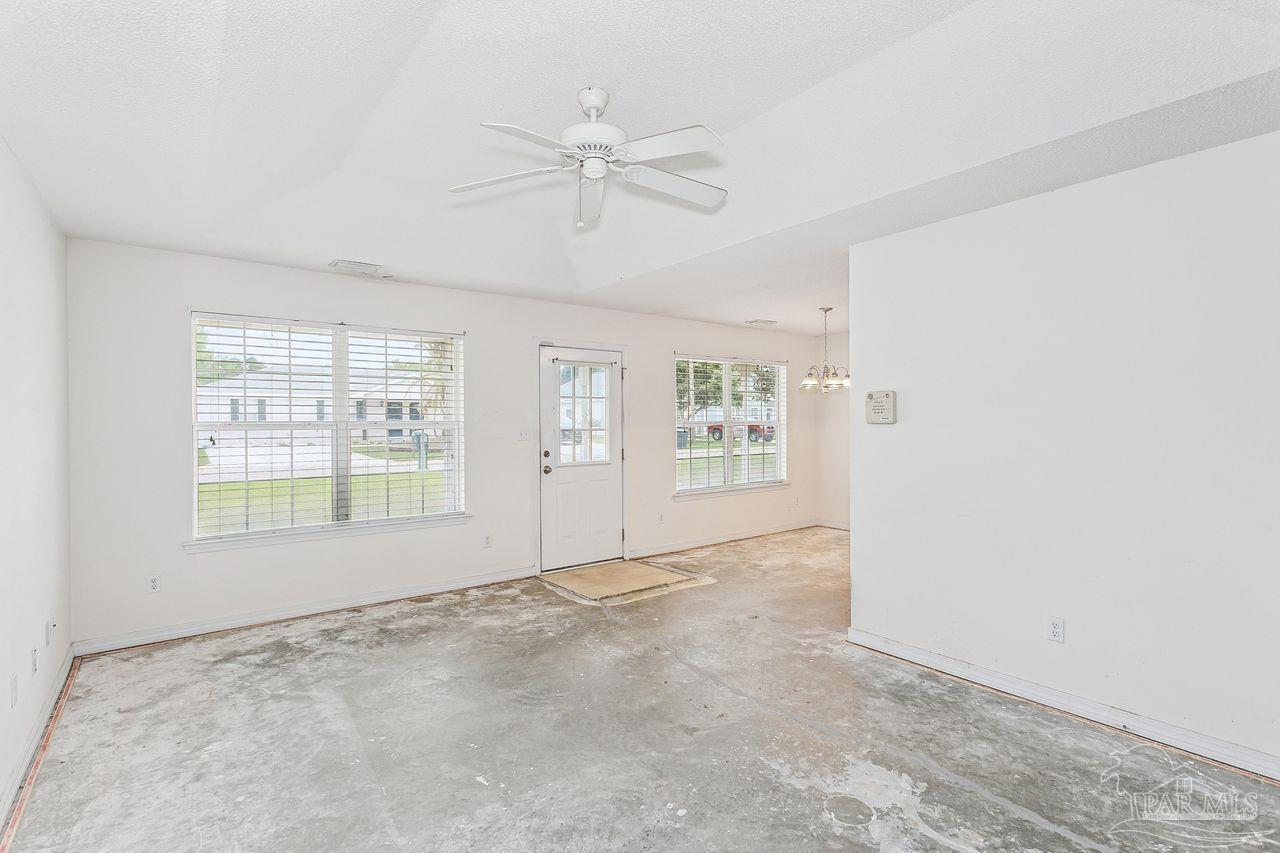 5351 Arrowhead Road Pensacola, FL 32507 - Photo 6 of 25