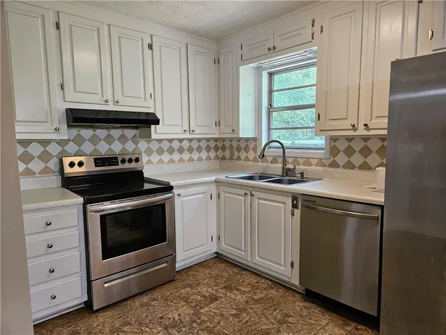 $1,600 | 2002 Smith Drive, Kennesaw, GA 30144