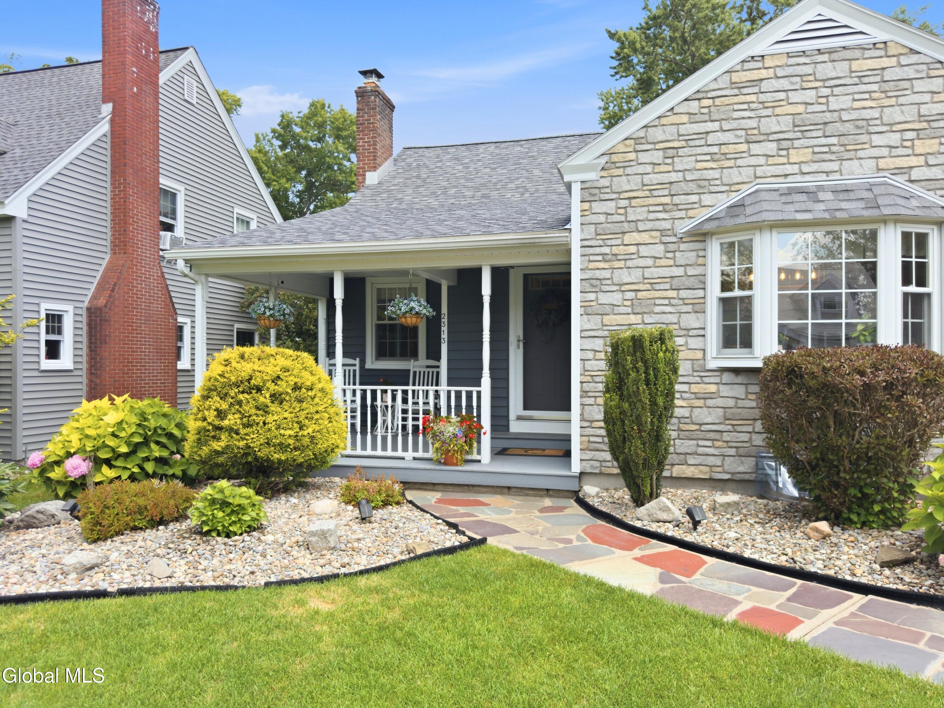 2313 Barcelona Road Niskayuna, NY 12309 - Photo 3 of 50 3