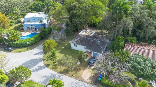 $2,800,000 | 2500 Overbrook Street, Miami, FL 33133