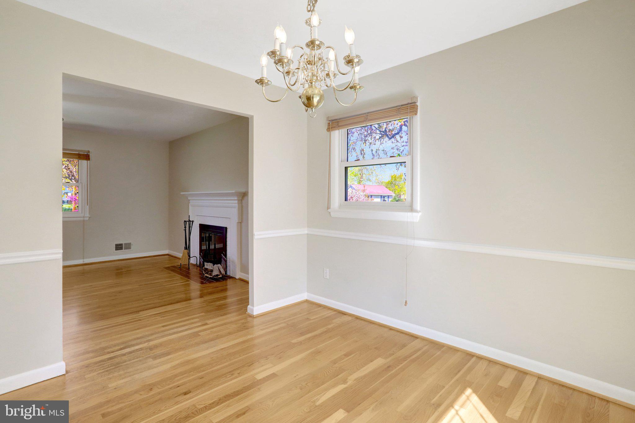 7800 Hayfield Road Alexandria, VA 22315 - Photo 14 of 57 Dining room