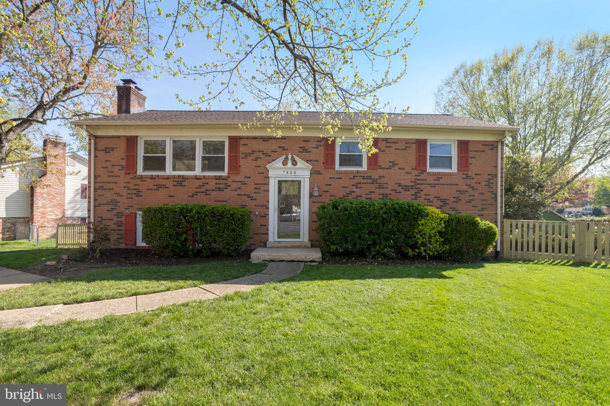 7800 Hayfield Road Alexandria, VA 22315 - Photo 2 of 57 Front