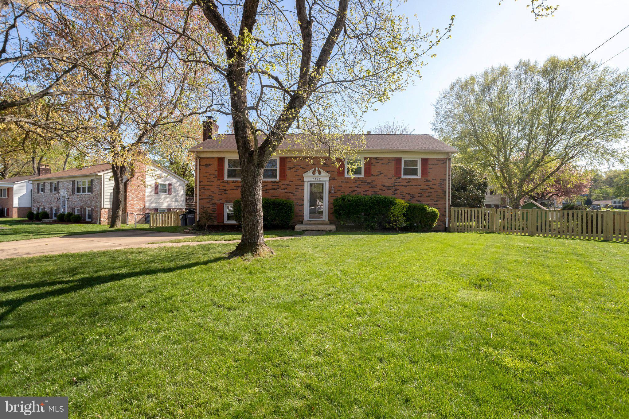 7800 Hayfield Road Alexandria, VA 22315 - Photo 3 of 57 Front